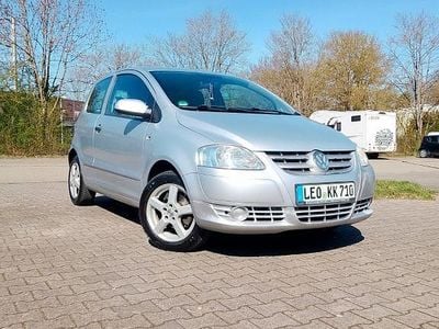 Gebraucht VW Fox 54 PS (39 kW) 2005 Silber Kleinwagen