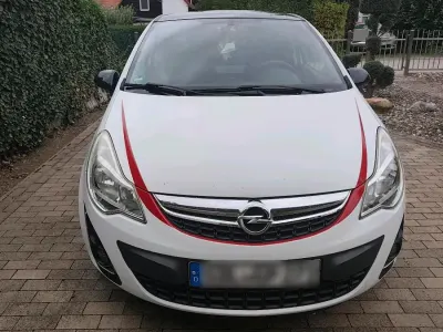 Gebraucht Opel Corsa 101 PS (74 kW) 2012 Weiß Kleinwagen