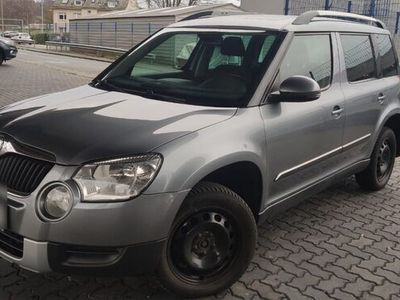 gebraucht Skoda Yeti Adventure - 2.0 TDI 140 PS DSG Auto. PAN. SHZ.TEM. AHK