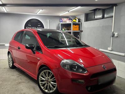 Rot Gebraucht 2014 Fiat Punto Evo Kleinwagen | 2.999 €