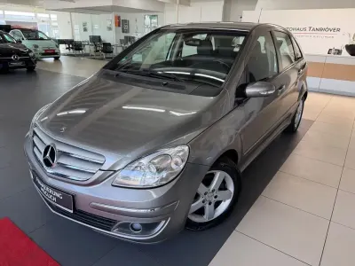 Gebraucht Mercedes B200 136 PS (100 kW) 2006 Braun Van / Kleinbus