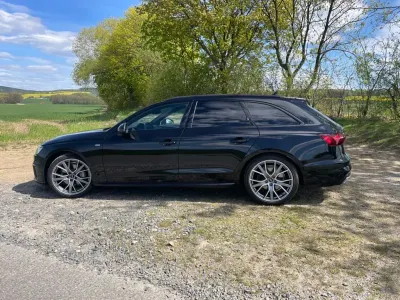 Używany Audi A4 204 KM (150 kW) 2021 Czarny Kombi
