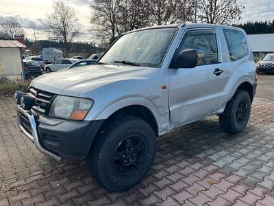 Gebraucht Mitsubishi Pajero 165 PS (121 kW) 2001 Silber SUV