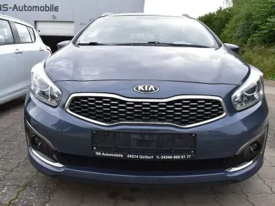 Gebraucht Kia Ceed 135 PS (99 kW) 2017 Blau Kleinwagen
