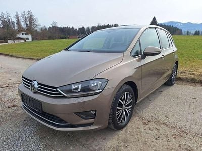 Gebraucht VW Golf Sportsvan Allstar 110 PS (80 kW) 2017 Pyramid gold metallic Van / Kleinbus