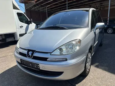 Gebraucht Peugeot 807 Tendance 136 PS (100 kW) 2010 Grau Van / Kleinbus