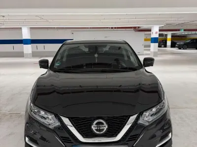 Gebraucht Nissan Qashqai 115 PS (84 kW) 2018 Schwarz SUV