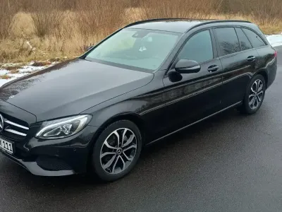 Gebraucht Mercedes C180 156 PS (114 kW) 2017 Schwarz Kombi