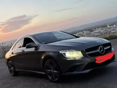 Gebraucht Mercedes CLA220 170 PS (125 kW) 2013 Grau Limousine