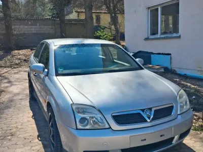 Usata Opel Vectra 122 CV (89 kW) 2003 Argento Berlina