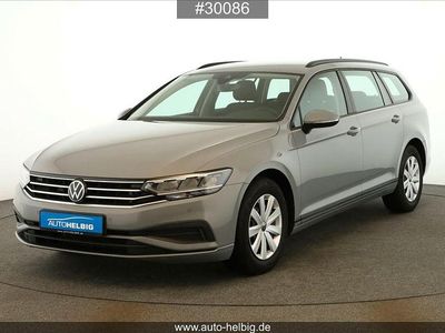 Grau Gebraucht 2024 VW Passat Kombi | 23.990 € (Superpreis)