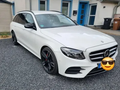 Gebraucht Mercedes E220 AMG line 194 PS (142 kW) 2016 Weiß Kombi