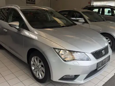 Gebraucht Seat Leon ST Style 110 PS (80 kW) 2015 Eissilber/estrella silver Kombi
