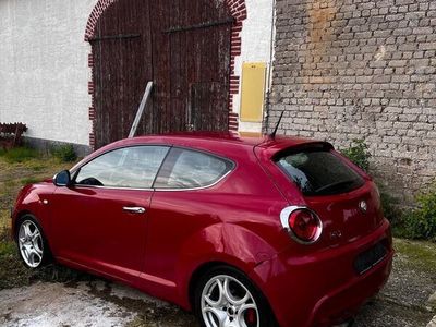 gebraucht Alfa Romeo MiTo in rot mit TÜV und Carbon