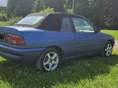 Gebraucht Ford Escort Cabriolet 90 PS (66 kW) 1993 Blau Cabrio