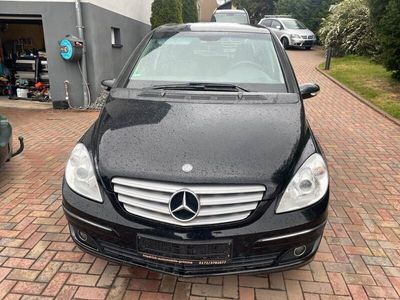 gebraucht Mercedes B200 4/5 Türer Klima