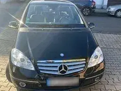 Gebraucht Mercedes A180 Avantgarde 109 PS (80 kW) 2011 Schwarz Kleinwagen