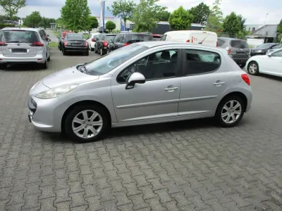 Gebraucht Peugeot 207 Sport 120 PS (88 kW) 2009 Silber Limousine