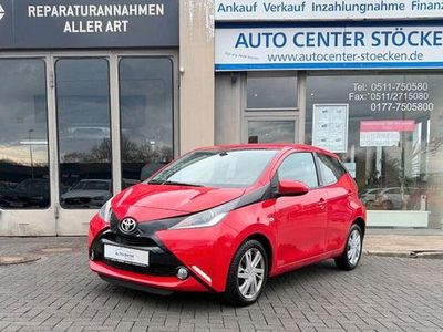 Gebraucht Toyota Aygo X-play 69 PS (50 kW) 2018 Rot Kleinwagen