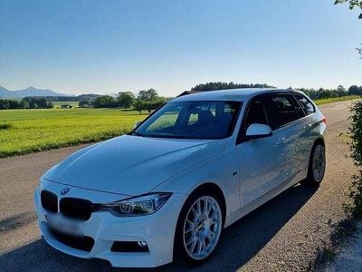 Weiß Gebraucht 2016 BMW 320 M Sport Kombi | 13.500 € (Guter Preis)