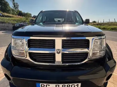 Gebraucht Dodge Nitro 177 PS (130 kW) 2008 Schwarz SUV
