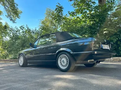 Gebraucht BMW 325 Cabriolet Sport Line 171 PS (125 kW) 1986 Schwarz Cabrio