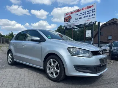 Gebraucht VW Polo Comfortline 90 PS (66 kW) 2013 Silber Kleinwagen
