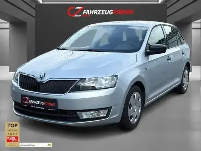 Gebraucht Skoda Rapid Active 86 PS (63 kW) 2014 Silber Kleinwagen