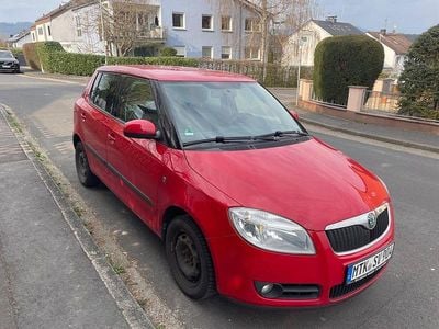 Gebraucht Skoda Fabia 69 PS (50 kW) 2009 Rot Limousine