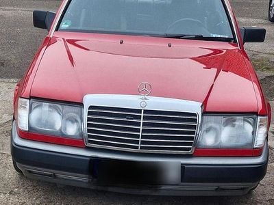 Gebraucht Mercedes 230 132 PS (97 kW) 1988 Rot Coupé