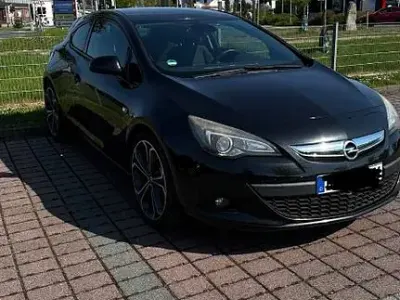 Brugt Opel Astra GTC Edition 179 HK (131 kW) 2012 Sort Sedan