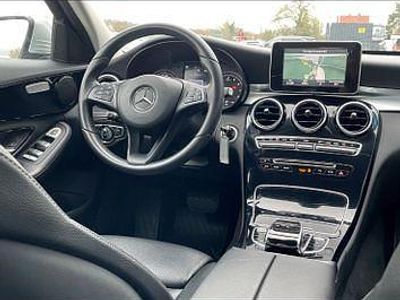 Gebraucht Mercedes C200 AMG line 184 PS (135 kW) 2016 Silber Limousine