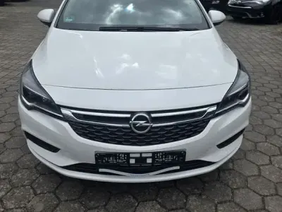 Gebraucht Opel Astra Edition 110 PS (80 kW) 2018 Weiß Kombi