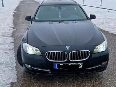 Gebraucht BMW 520 184 PS (135 kW) 2010 Schwarz Kombi
