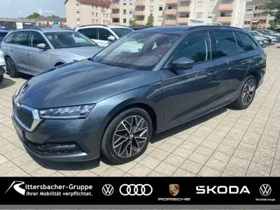 Gebraucht Skoda Octavia Clever 116 PS (85 kW) 2021 Grau Kombi