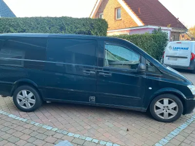 Gebraucht Mercedes Vito 163 PS (119 kW) 2011 Schwarz Van
