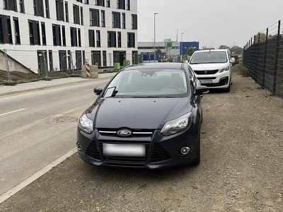 Gebraucht Ford Focus 116 PS (85 kW) 2011 Grau Limousine