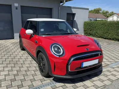 Gebraucht Mini Cooper SE Classic 135 kW (184 PS) 2022 Rot Kleinwagen