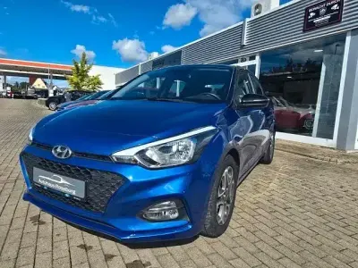 Gebraucht Hyundai i20 Trend 103 PS (75 kW) 2019 Blau Limousine
