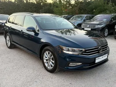 Gebraucht VW Passat Business 150 PS (110 kW) 2023 Blau Kombi