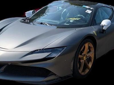 Gebraucht Ferrari SF90 999 PS (734 kW) 2024 Grau Cabrio
