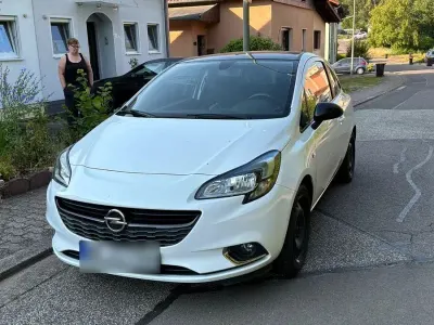 Gebraucht Opel Corsa Color Edition 101 PS (74 kW) 2018 Weiß Kleinwagen