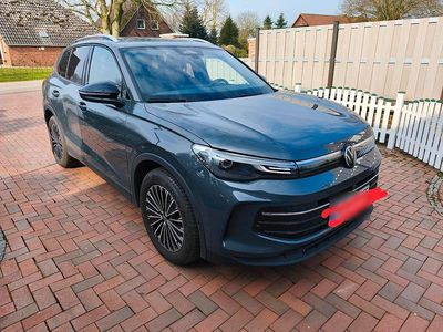 Gebraucht VW Tiguan Goal 150 PS (110 kW) 2024 Grau SUV