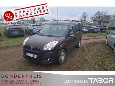 Colore interno (tuchstoff rot Gebraucht 2010 Fiat Doblò Van / Kleinbus | 7.385 € (Etwas zu teuer)