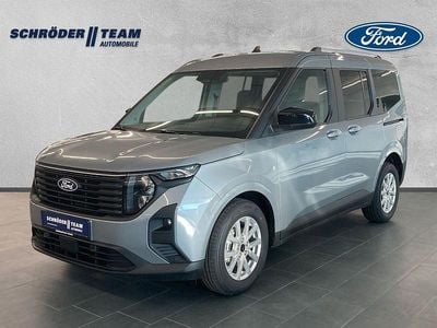 Neu Ford Tourneo Courier Titanium 125 PS (91 kW) 2026 Solarsilber Van / Kleinbus