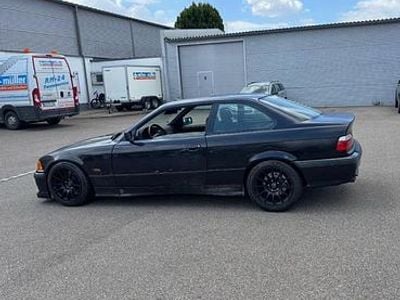 Second-hand BMW 328 205 CP (150 kW) 1995 Negru Coupe