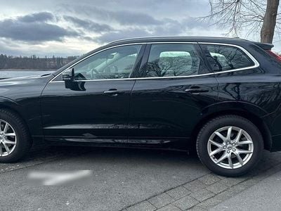 Gebraucht Volvo XC60 Momentum 190 PS (139 kW) 2020 Schwarz SUV
