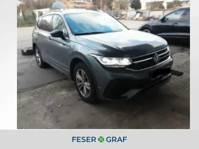 Gebraucht VW Tiguan Allspace R-line 193 PS (141 kW) 2024 Platinumgrey SUV