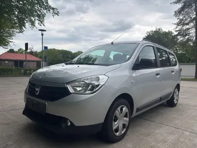 Używany Dacia Lodgy Ambiance 102 KM (75 kW) 2016 Srebrny Minivan