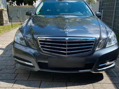 Gebraucht Mercedes E200 184 PS (135 kW) 2013 Andere farben Limousine